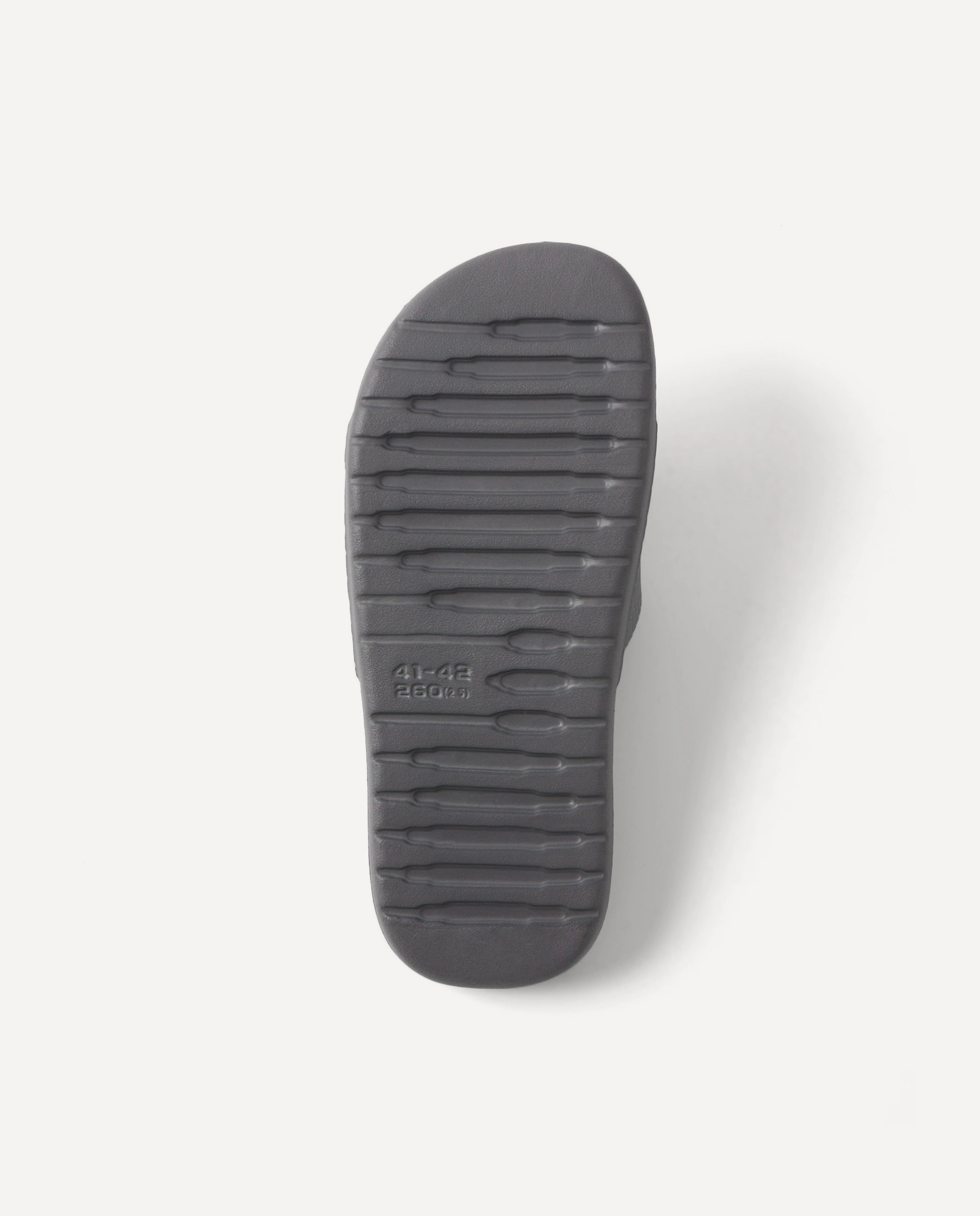 Tucklebery Sundale koleksiyonundan Space Grey (Uzay Grisi Rengi) terliğin taban görünümü.